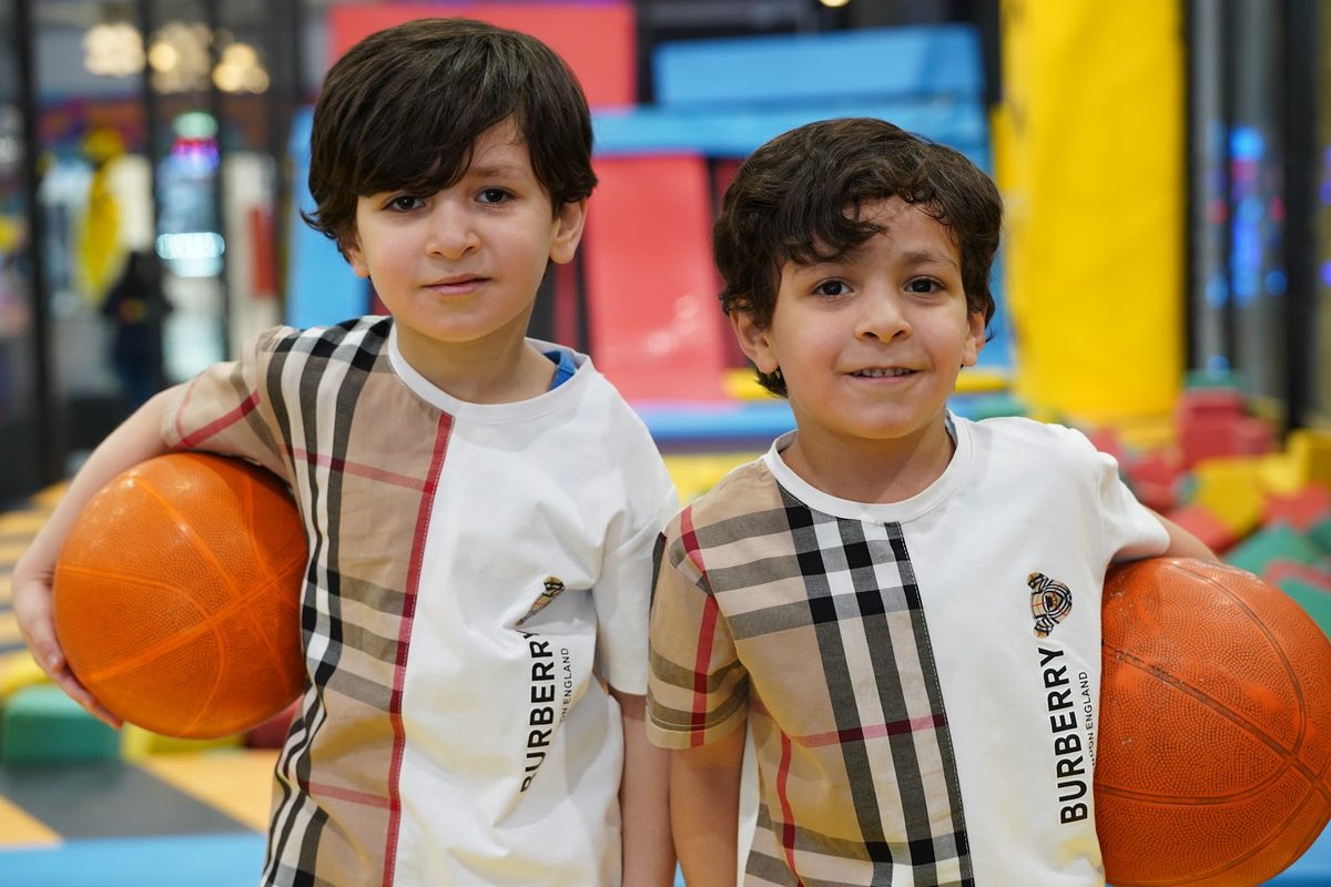 Kinder House — وقت الملعب
