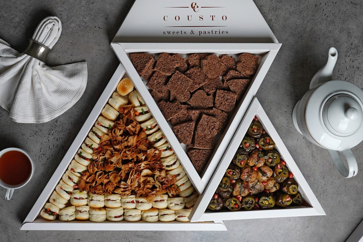 Coustos — عرض الحلويات